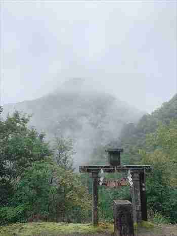 京都の元伊勢の山中の祠画像